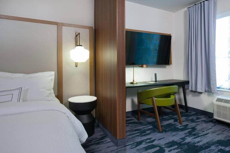 Fairfield Inn & Suites by Marriott Pittsburgh Downtown - image 16