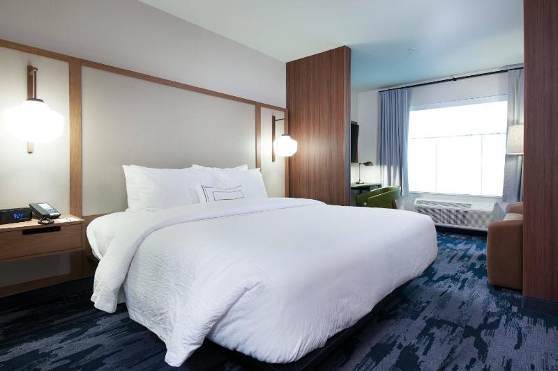 Fairfield Inn & Suites by Marriott Pittsburgh Downtown - image 18