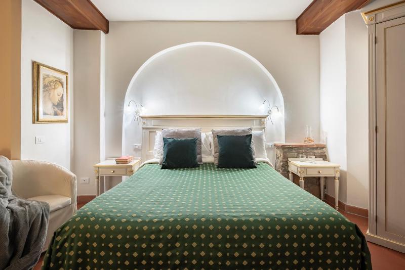 Superior Double Room image 1