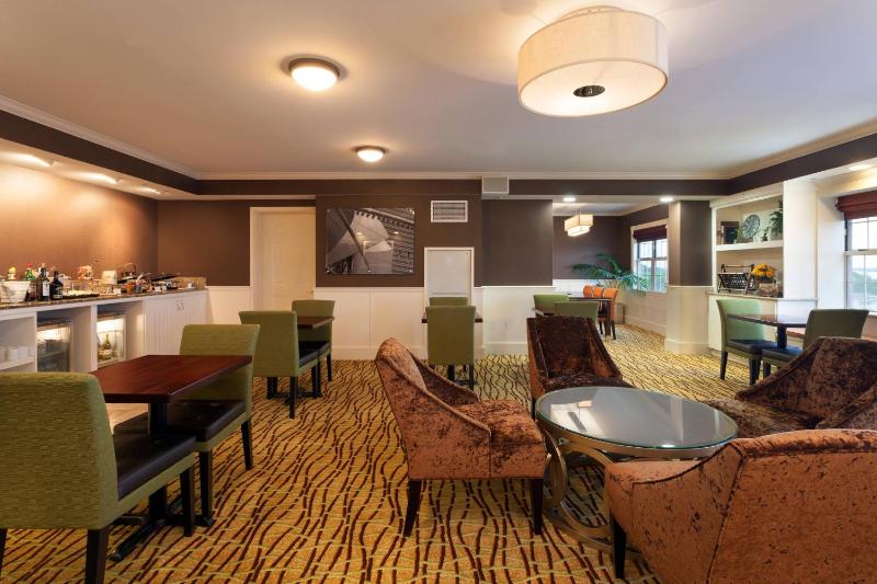 Club King Room image 3