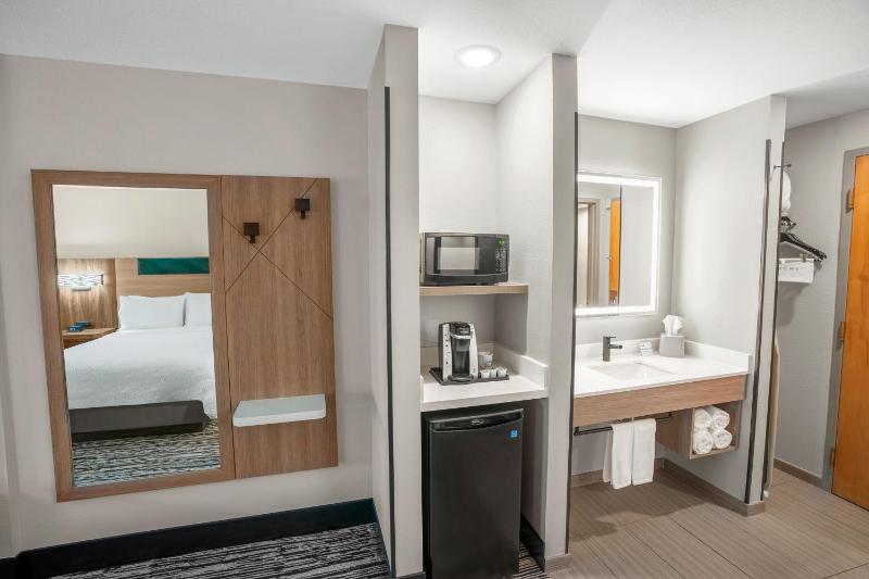 Standard Room image 2