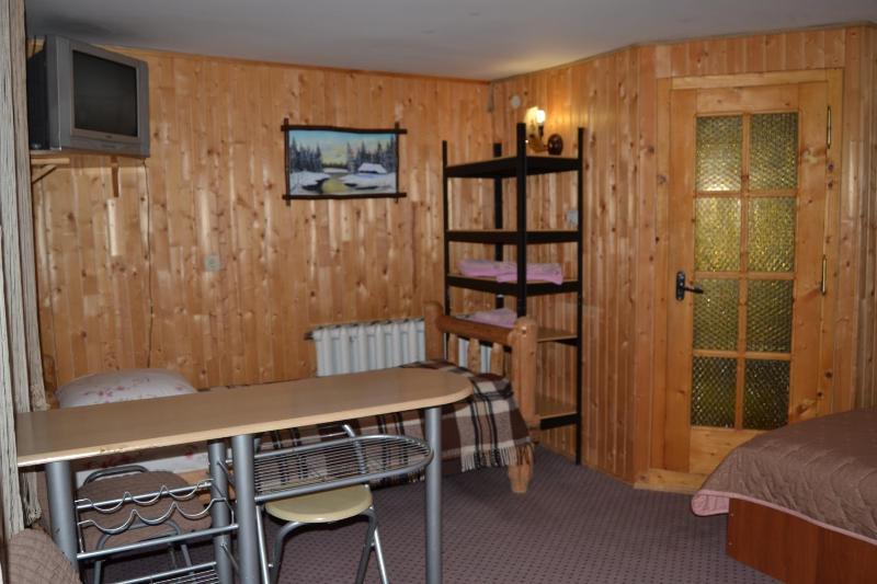 Triple Room with Shower image 4