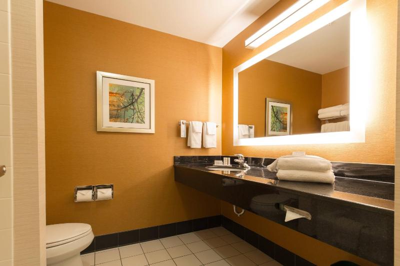 Traditional Room 2 Double, Guest room, 2 Double (Hearing Accessible) image 4