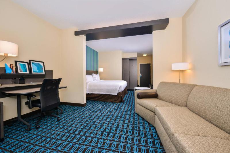 King Suite with Sofa Bed image 2