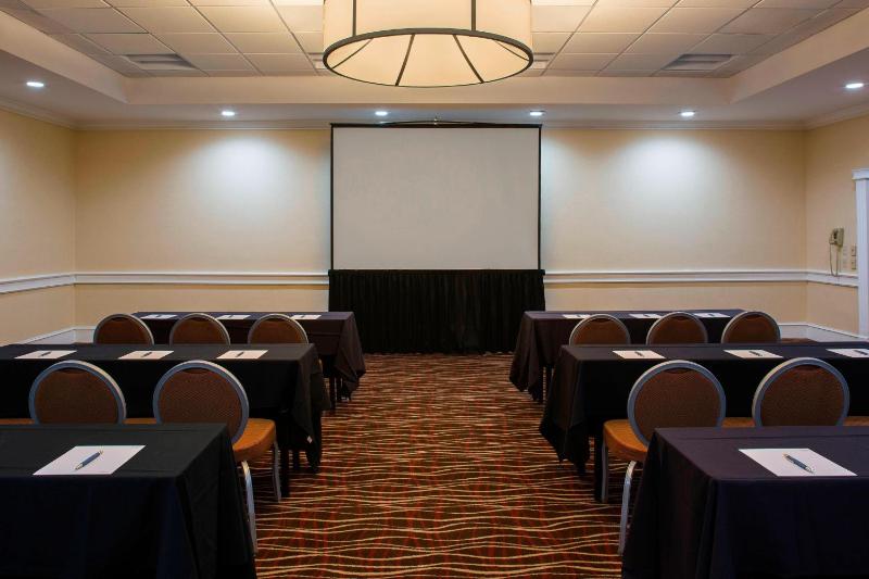 Four Points by Sheraton Suites Tampa Airport Westshore - image 18