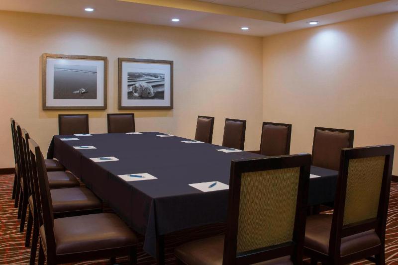 Four Points by Sheraton Suites Tampa Airport Westshore - image 21
