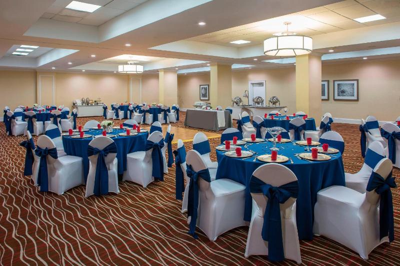 Four Points by Sheraton Suites Tampa Airport Westshore - image 16