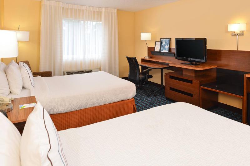 Double Room with Two Double Beds - Hearing Accessible  image 2