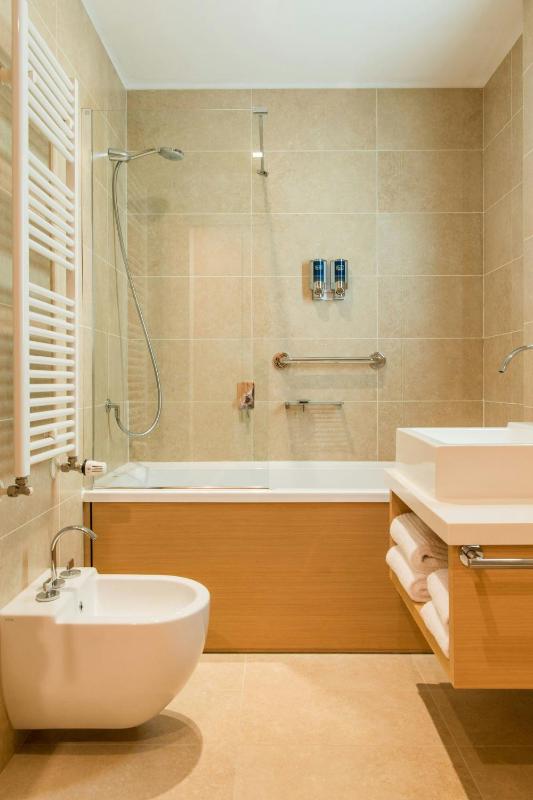 Superior Double Room image 3