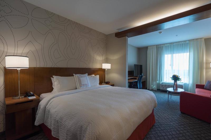 King Suite with Sofa Bed image 2
