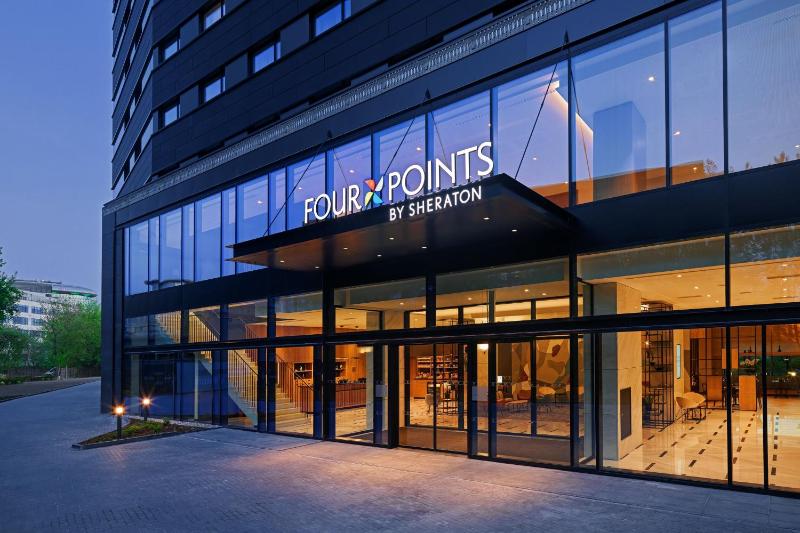 Four Points by Sheraton Warsaw Mokotow - image 1