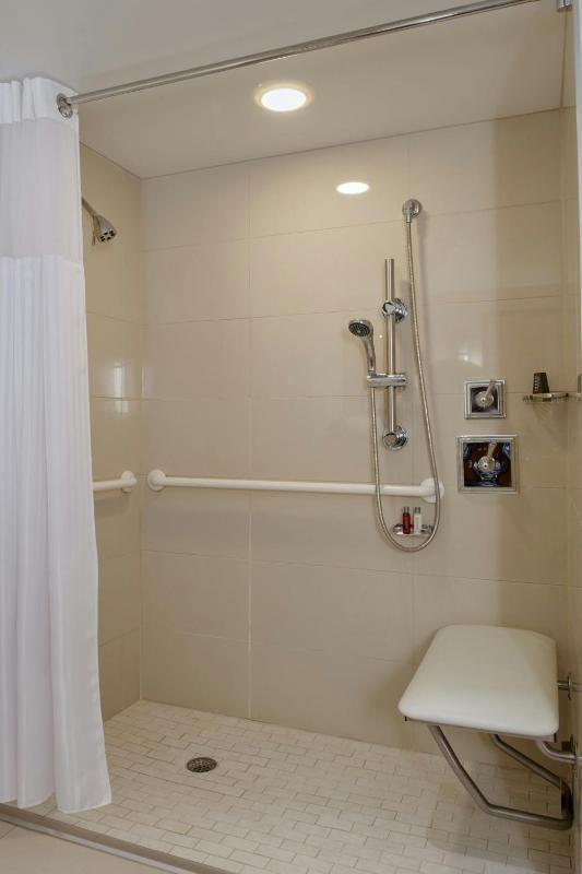 Double Room with Two Double Beds image 3