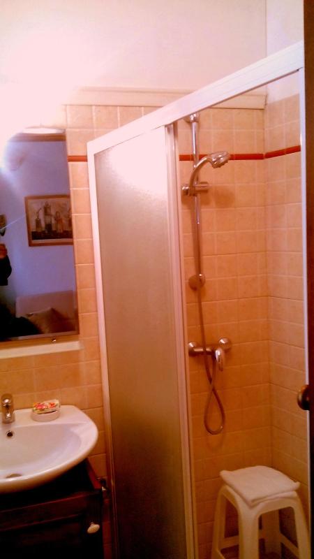 Two-Bedroom Apartment - Split Level image 4