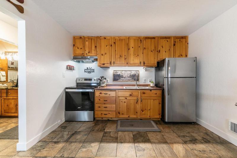 Inviting King Deluxe 1 BR Condo W/Lake view #141 at Donner Lake Village - image 5