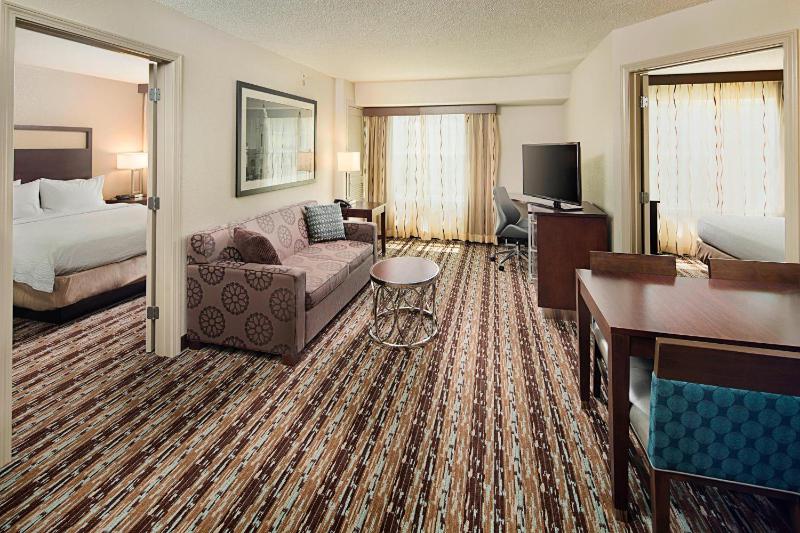 Two-Bedroom Suite image 4