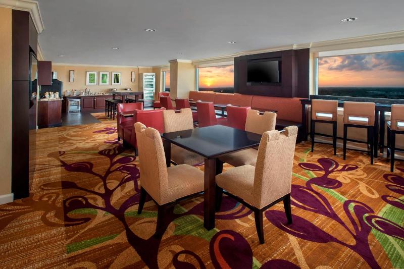 King Room - Concierge Level image 2