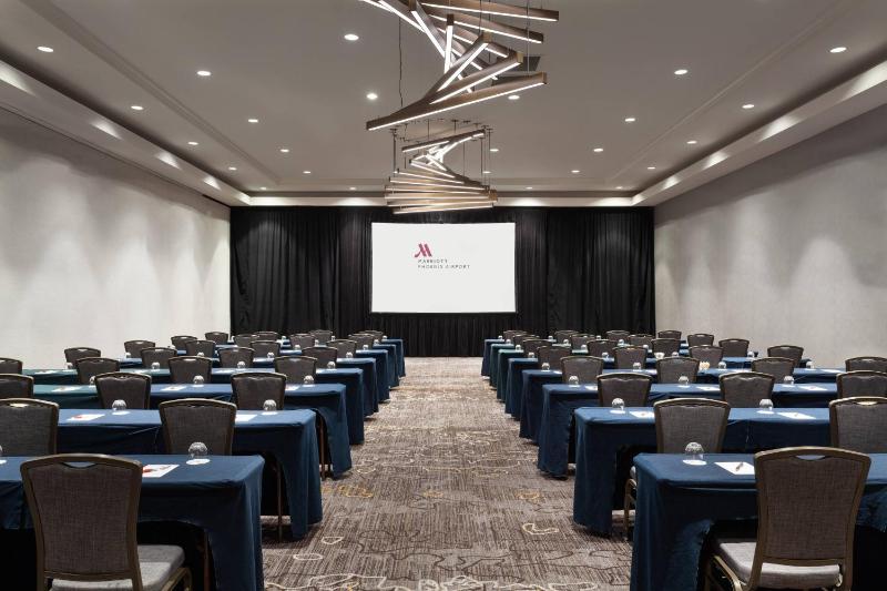 Marriott Phoenix Airport - image 32