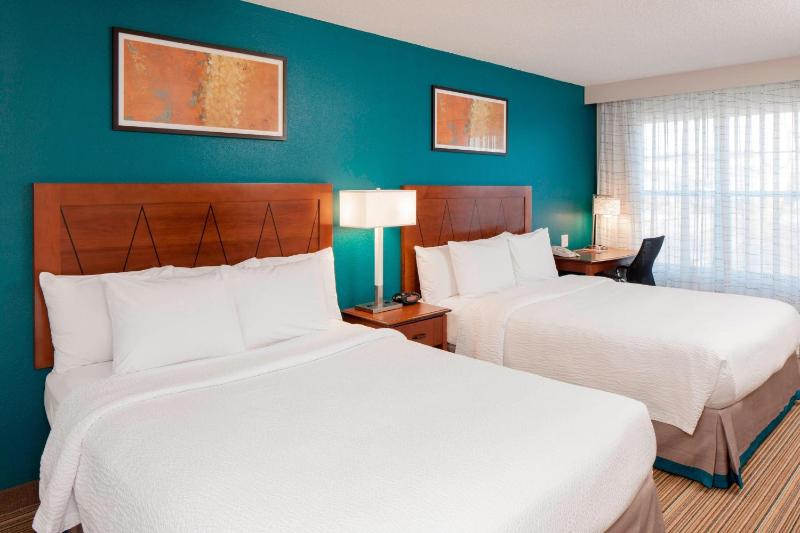 Large Two-Bedroom Suite image 1