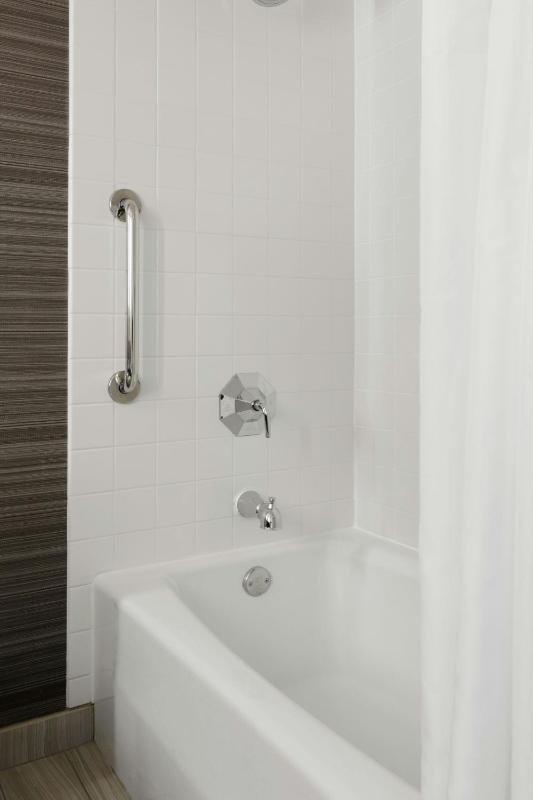 Concierge Double Room with Two Double Beds image 2
