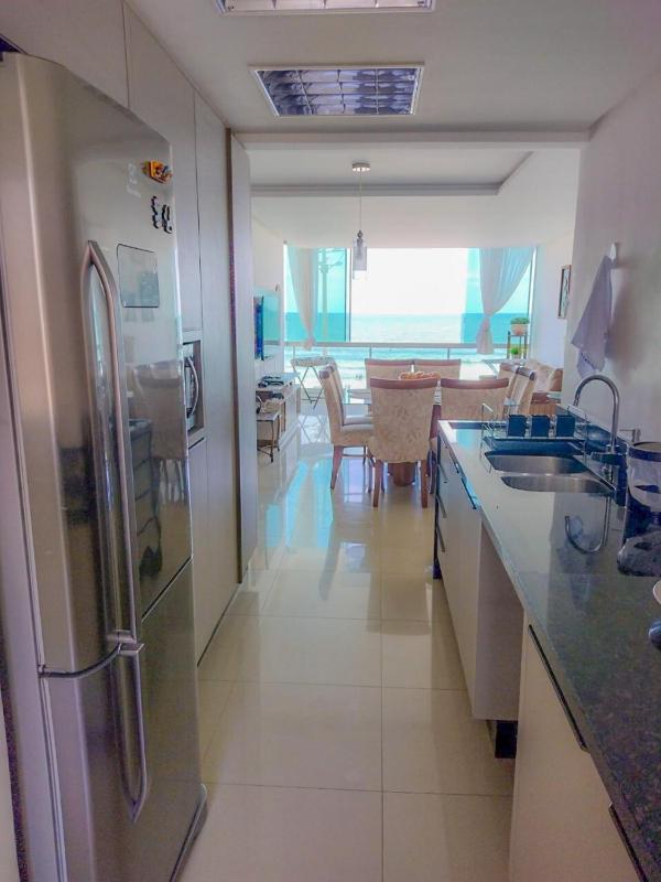 Private suite in the heart of BC - image 1