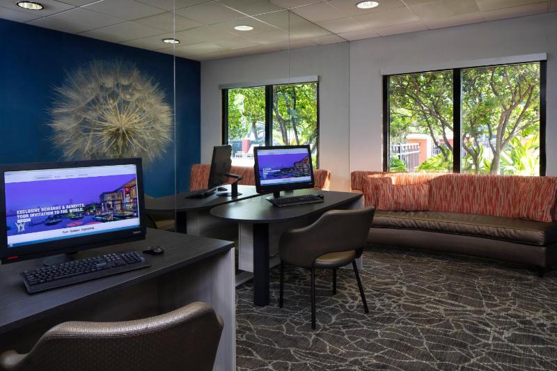 SpringHill Suites by Marriott Tampa Westshore Airport - image 13