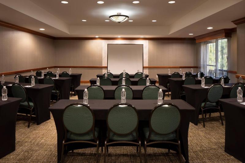 SpringHill Suites by Marriott Tampa Westshore Airport - image 10