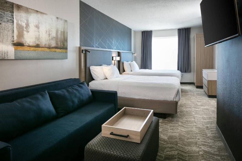 Queen Suite with Sofa Bed image 1