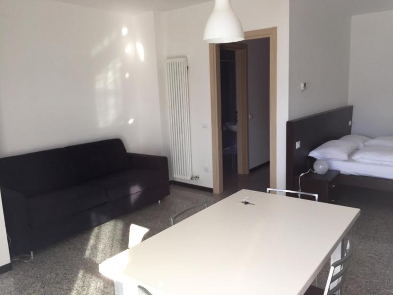 Studio Apartment image 4