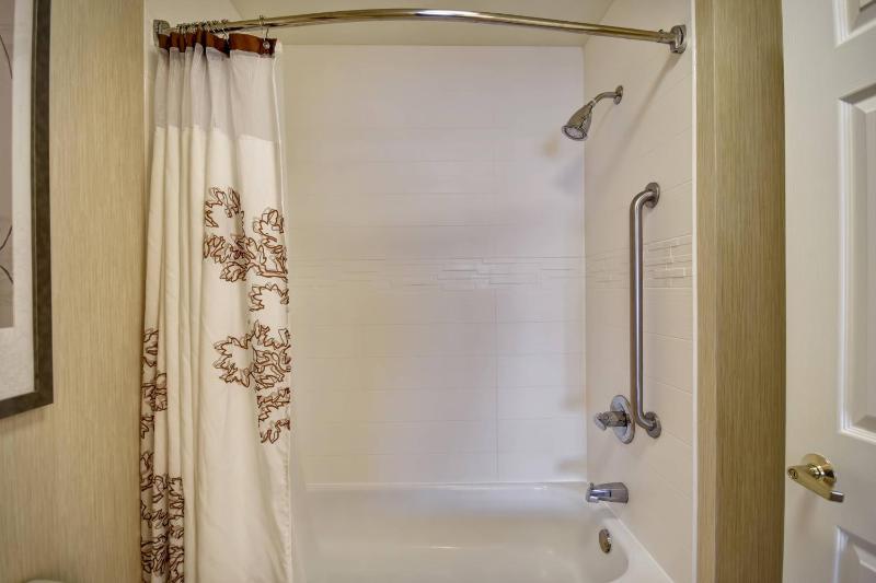 One-Bedroom Suite image 2
