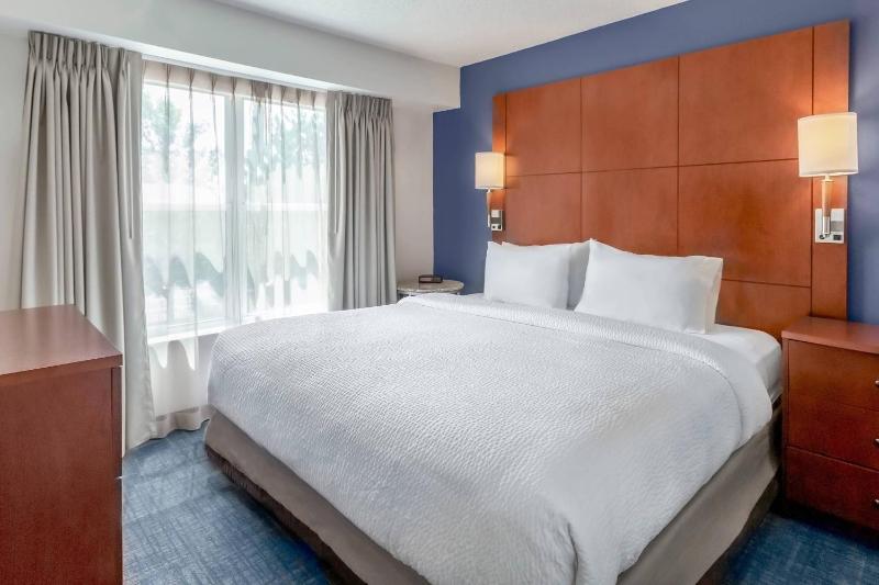 Two-Bedroom Suite with Fireplace image 3