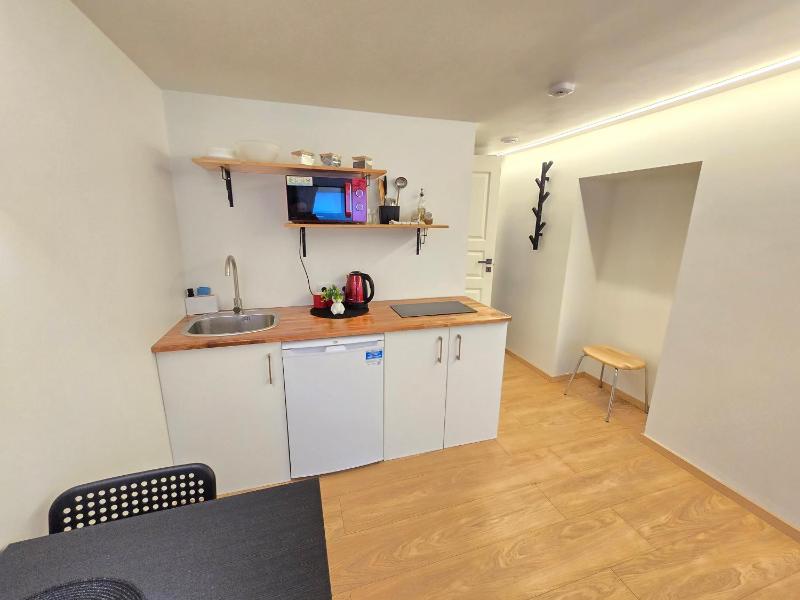 T7 Studio apartment - image 13