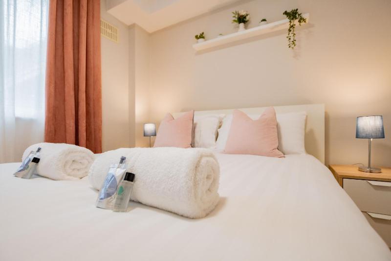 Merchants Rest - image 12