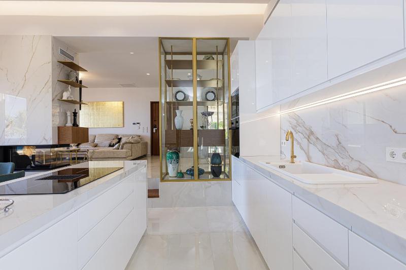 Zillion Villa - Sapphire Shores Beachfront Retreat by etouri - image 5