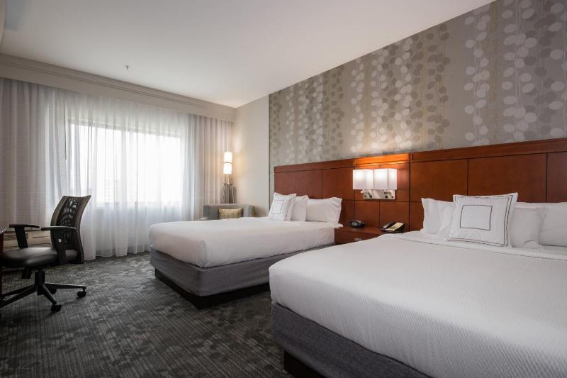 Queen Room with Two Queen Beds image 1