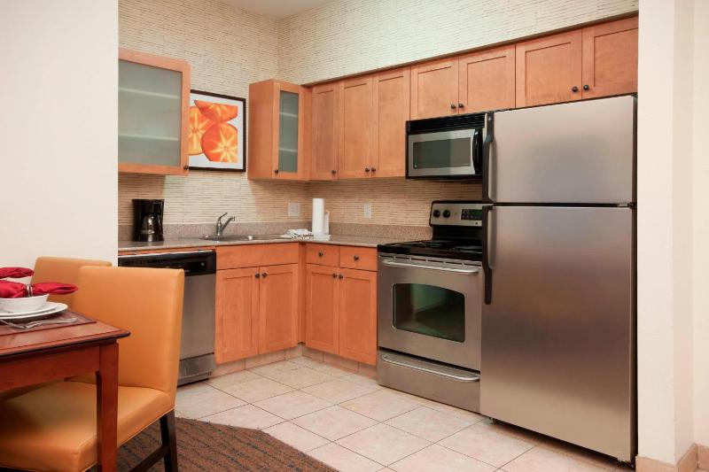 Two-Bedroom Suite image 4