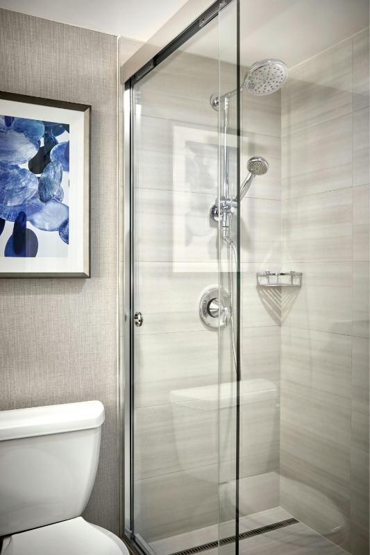 Junior Suite with King Bed image 2