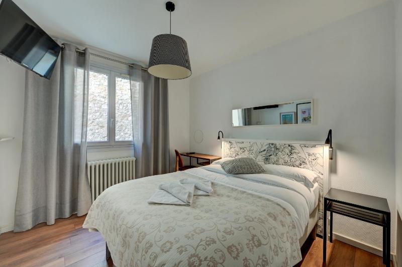 Standard Double Room image 4