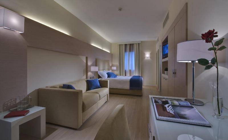 Junior Suite image 1