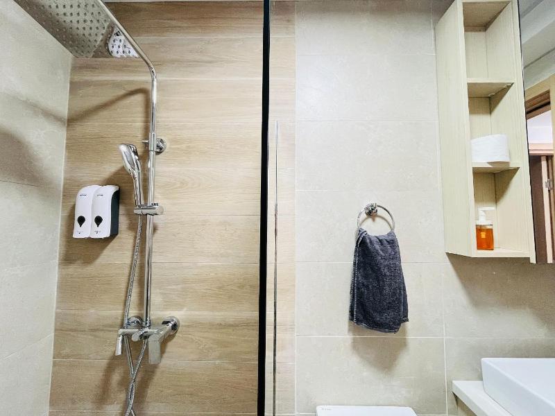 New condo with direct access to the pool - image 22