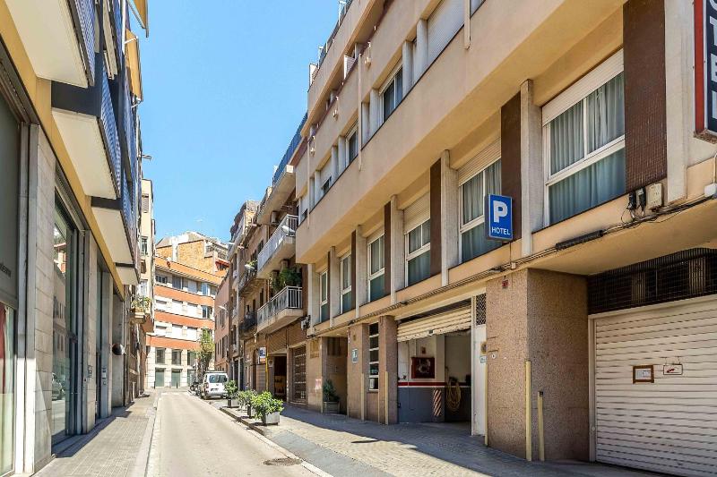 One-Bedroom Apartment (1 Adult) image 2