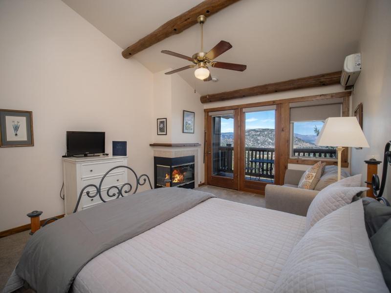 Queen Suite image 1