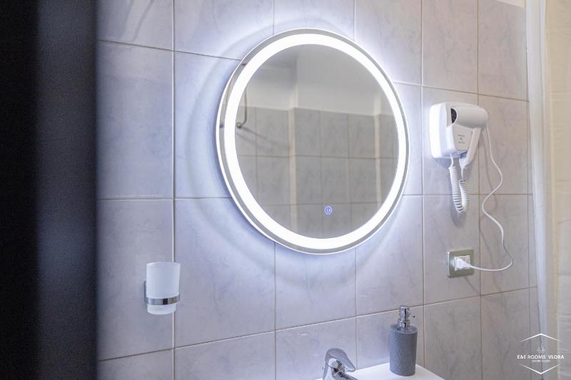 E&E Rooms Vlora - Seaside Escape - image 3