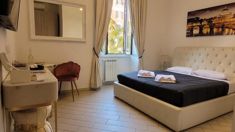 Double Room with Private Bathroom image 1