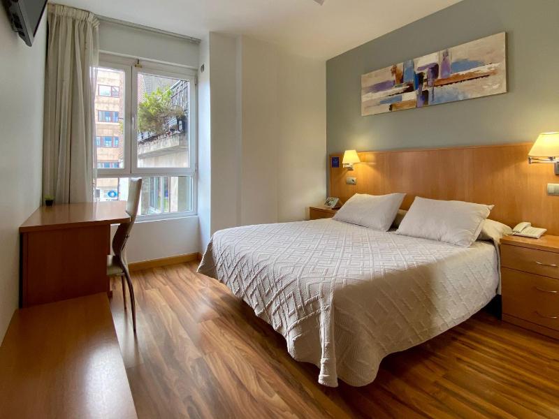 Single Room image 4