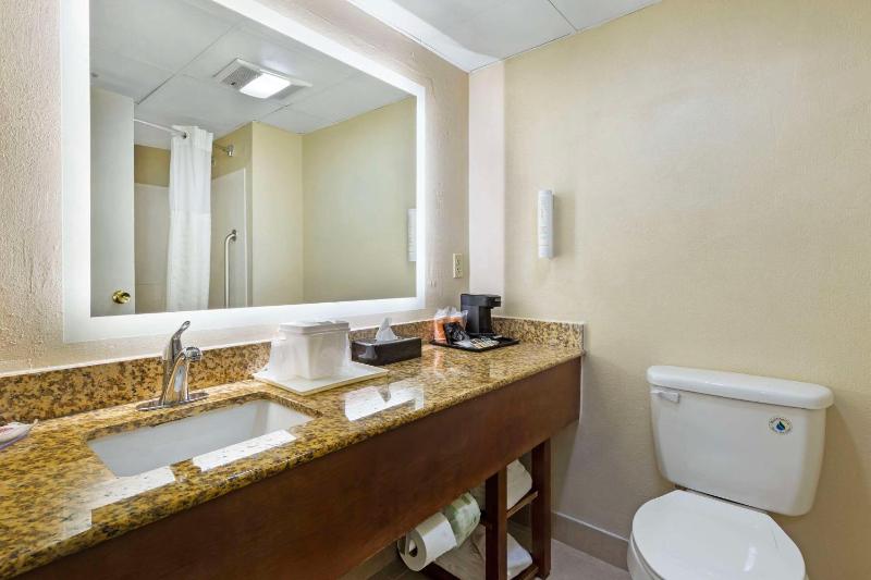 King Room image 2