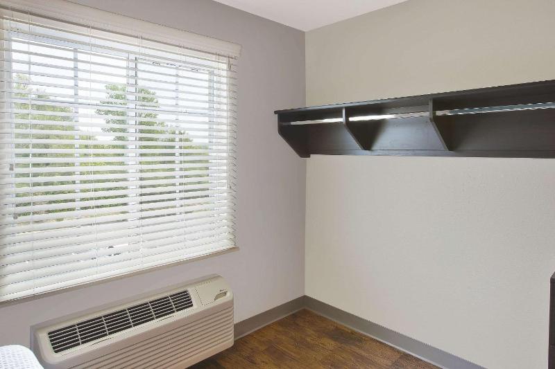 Standard Double Room - Non-Smoking image 3