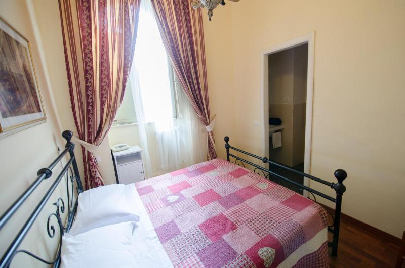 Hotel Iris - image 27