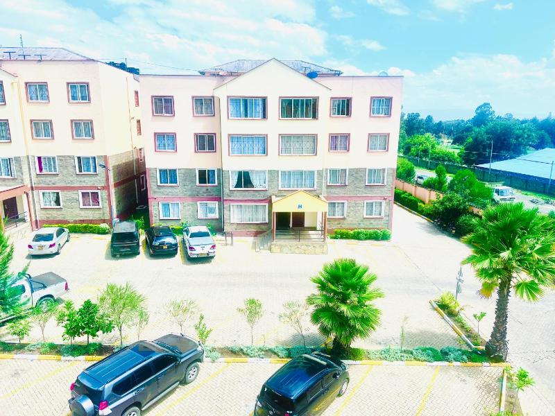 Nakuru Palace furnished apartment with pool milimani H1 - image 15