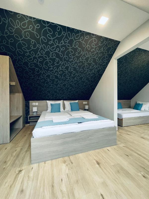 Apartment - Upper Floor image 1