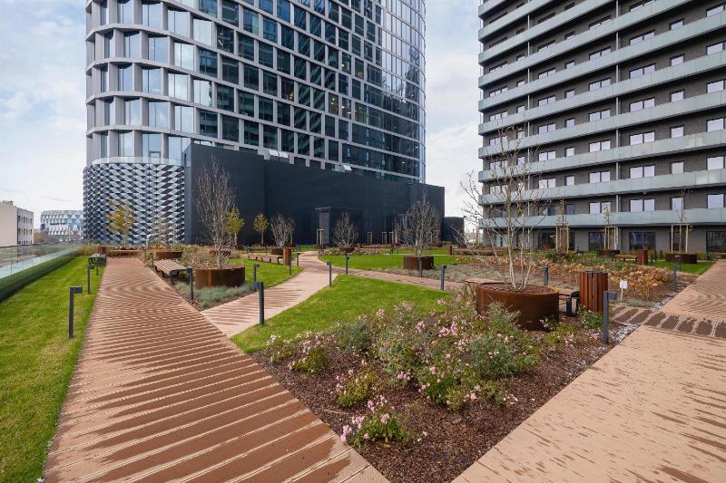 Luksusowe Klimatyzowane Studio w Centrum Katowic z Pięknym Widokiem na Miasto Wanną z Hydromasażem Biurkiem i Parkingiem by Renters Prestige - image 13